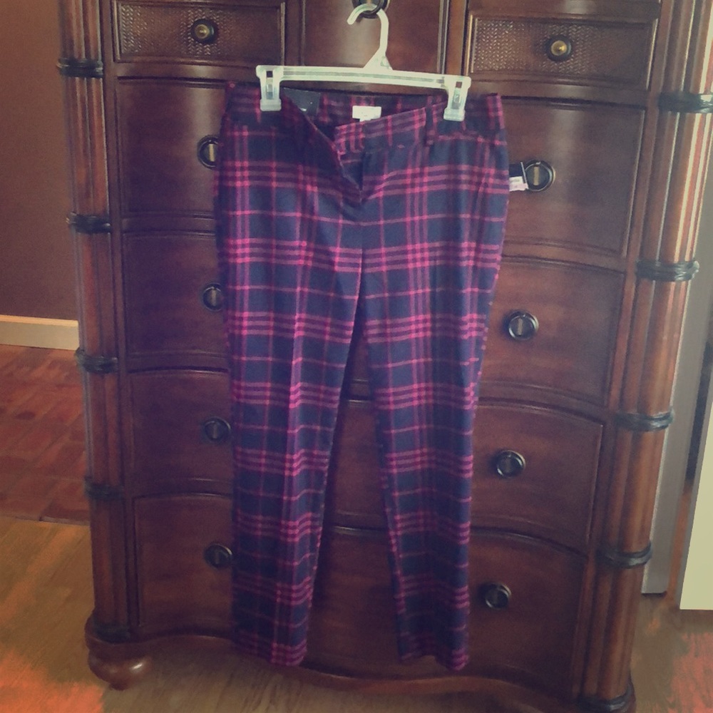 Crown & Ivy navy and pink pants